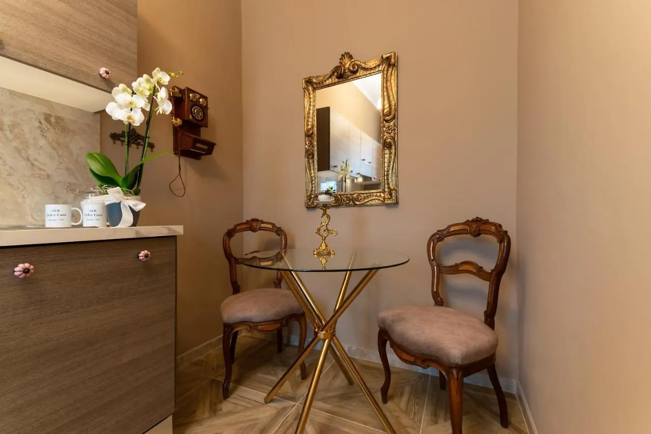 Dolce Casa Only Adults B&B سان لاتْسارو دي سافين شقة