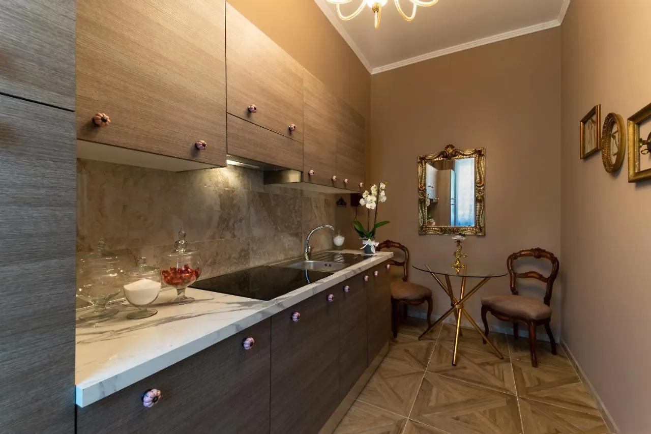 Dolce Casa Only Adults B&B سان لاتْسارو دي سافين شقة